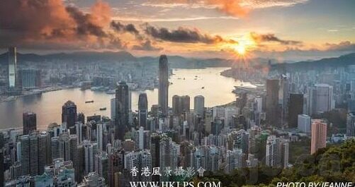 人妻videos-家庭生活的温馨画卷，人妻的日常生活点滴